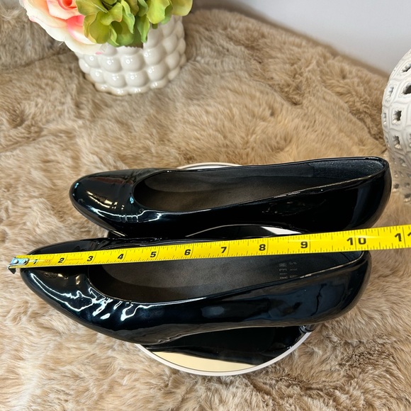 Stuart Weitzman Chicpump Patent Leather Pumps EUC - Picture 15 of 16